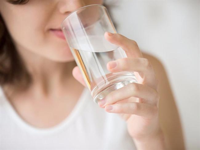 Uống nước có thể chữa đau đầu?